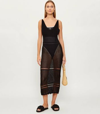 Sukienka Guess ze sklepu: Gomez Fashion Store w kategorii: Sukienki - zdjęcie 874714-BD9-10338_GW262W000031046