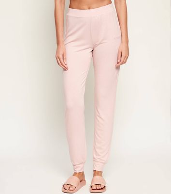Spodnie damskie Guess Underwear ze sklepu: Gomez Fashion Store w kategorii: Spodnie damskie - zdjęcie 874714-BD9-10338_GB262W000006D82