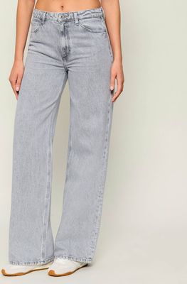 Jeansy damskie casual Guess ze sklepu: Gomez Fashion Store w kategorii: Jeansy damskie - zdjęcie 874714-BD9-10338_GJ262W000120R89