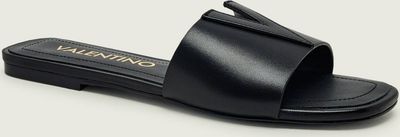 Klapki damskie Valentino ze sklepu: Gomez Fashion Store w kategorii: Klapki damskie - zdjęcie 874714-BD9-10338_VO262W000042020