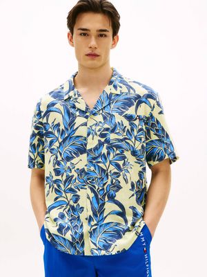 Koszula męska na wiosnę Tommy Hilfiger ze sklepu: Gomez Fashion Store w kategorii: Koszule męskie - zdjęcie 874714-BD9-10338_TU262M000047ZF3