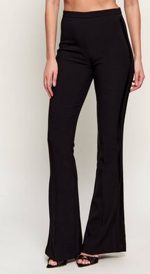 Spodnie damskie eleganckie Elisabetta Franchi ze sklepu: Gomez Fashion Store w kategorii: Spodnie damskie - zdjęcie 874714-BD9-10338_EF262W000039110