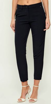 Spodnie damskie na lato Liu Jo ze sklepu: Gomez Fashion Store w kategorii: Spodnie damskie - zdjęcie 874714-BD9-10338_LJ262W00009290A