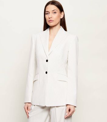 Marynarka HUGO ze sklepu: Gomez Fashion Store w kategorii: Marynarki damskie - zdjęcie 874714-BD9-10338_BU262W000037969