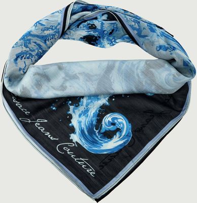 Szalik/chusta letni Versace Jeans Couture ze sklepu: Gomez Fashion Store w kategorii: Szaliki i chusty damskie - zdjęcie 874714-BD9-10338_VR262W000009A48