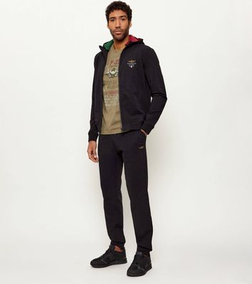 Dres męski w sportowym stylu Aeronautica Militare ze sklepu: Gomez Fashion Store w kategorii: Dresy męskie - zdjęcie 874714-BD9-10338_AM261M000009004