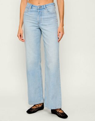 Jeansy damskie letnie A.P.C. ze sklepu: Gomez Fashion Store w kategorii: Jeansy damskie - zdjęcie 874714-BD9-10338_A3262W000023012