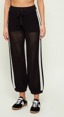 Spodnie damskie w sportowym stylu Pinko ze sklepu: Gomez Fashion Store w kategorii: Spodnie damskie - zdjęcie 874714-BD9-10338_PI262W000096099