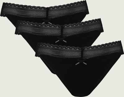 Hugo Bodywear - Majtki damskie na lato ze sklepu: Gomez Fashion Store w kategorii: Majtki damskie - zdjęcie 874714-BD9-10338_BZ264W000002001