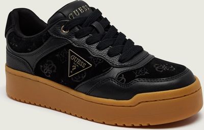 Buty sportowe damskie w nadruki Guess ze sklepu: Gomez Fashion Store w kategorii: Buty sportowe damskie - zdjęcie 874714-BD9-10338_GU264W000070990