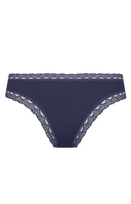 Majtki damskie z koronką ze sklepu: Intymna w kategorii: Majtki damskie - zdjęcie 9621D59-45C-2676_207541