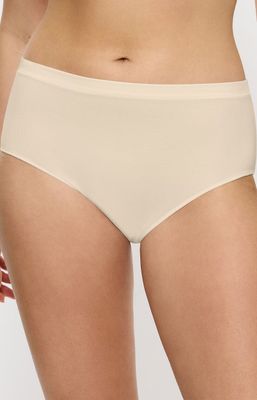 Majtki damskie klasyczne ze sklepu: Intymna w kategorii: Majtki damskie - zdjęcie 9621D59-45C-2676_210643