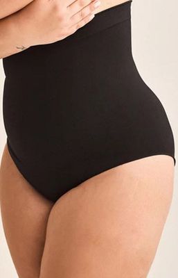 Majtki damskie klasyczne bez wzorów ze sklepu: Intymna w kategorii: Majtki damskie - zdjęcie 9621D59-45C-2676_222897