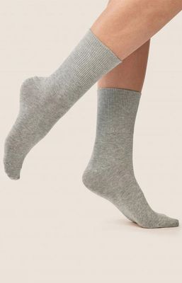 Skarpetki damskie w stylu klasycznym ze sklepu: Intymna w kategorii: Skarpetki damskie - zdjęcie 9621D59-45C-2676_233098