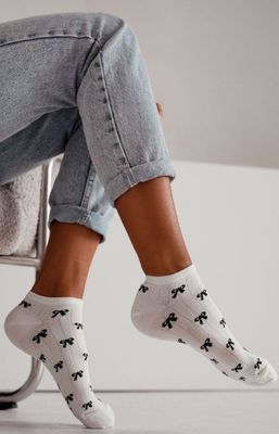 Skarpetki damskie casual w sportowym stylu ze sklepu: Intymna w kategorii: Skarpetki damskie - zdjęcie 9621D59-45C-2676_238471