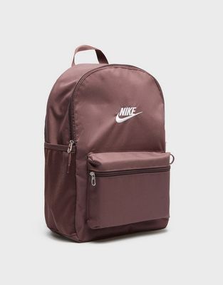 Plecak jesienny Nike ze sklepu: JD Sports  w kategorii: Plecaki - zdjęcie 9C9C4A-9AA-13709_IB4343-502