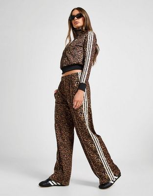 adidas - Spodnie damskie letnie ze sklepu: JD Sports  w kategorii: Spodnie damskie - zdjęcie 9C9C4A-9AA-13709_JW8839