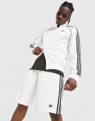 Spodenki męskie na zimę adidas ze sklepu: JD Sports  w kategorii: Spodenki męskie - zdjęcie 9C9C4A-9AA-13709_KZ5472