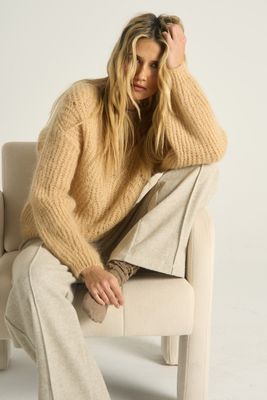 Sweter damski casual NAOKO-STORE.pl ze sklepu: NAOKO w kategorii: Swetry damskie - zdjęcie A8F38C0-26C-6400_15647480512885