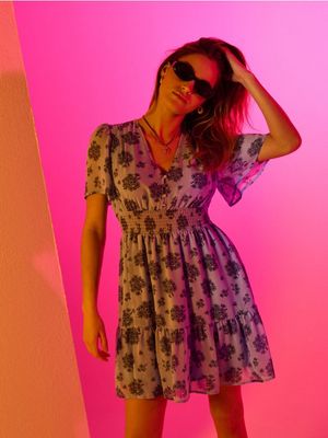 Sukienka casual ze sklepu: Sinsay w kategorii: Sukienki - zdjęcie CC22A15-4CA-6968_040JM