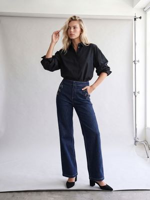 Jeansy damskie eleganckie Sinsay ze sklepu: Sinsay w kategorii: Jeansy damskie - zdjęcie CC22A15-4CA-6968_048JS