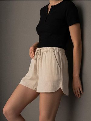 Szorty casual na lato ze sklepu: Sinsay w kategorii: Szorty - zdjęcie CC22A15-4CA-6968_112FJ