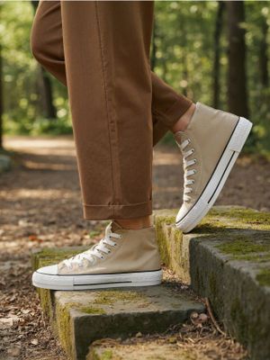 Trampki damskie w groszki casual Sinsay ze sklepu: Sinsay w kategorii: Trampki damskie - zdjęcie CC22A15-4CA-6968_189FW