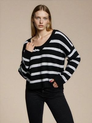 Sweter damski ze sklepu: Sinsay w kategorii: Swetry damskie - zdjęcie CC22A15-4CA-6968_238GT