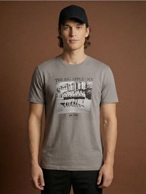 T-shirt męski na wiosnę ze sklepu: Sinsay w kategorii: T-shirty męskie - zdjęcie CC22A15-4CA-6968_277HL