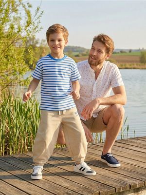 Spodnie męskie casual z haftami ze sklepu: Sinsay w kategorii: Spodnie męskie - zdjęcie CC22A15-4CA-6968_300IG