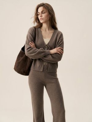 Sweter damski bez wzorów Sinsay ze sklepu: Sinsay w kategorii: Swetry damskie - zdjęcie CC22A15-4CA-6968_399KS