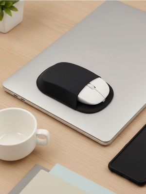 Etui wiosenny ze sklepu: Sinsay w kategorii: Etui - zdjęcie CC22A15-4CA-6968_435JQ