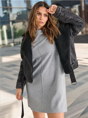 Sukienka elegancka Sinsay ze sklepu: Sinsay w kategorii: Sukienki - zdjęcie CC22A15-4CA-6968_458BE