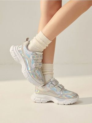 Buty sportowe damskie na lato ze sklepu: Sinsay w kategorii: Buty sportowe damskie - zdjęcie CC22A15-4CA-6968_534KS