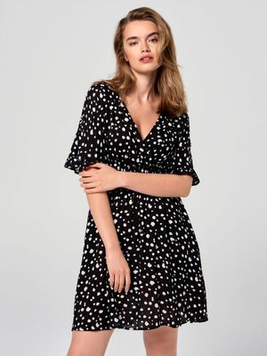 Sukienka kopertowa ze sklepu: Sinsay w kategorii: Sukienki - zdjęcie CC22A15-4CA-6968_5925J