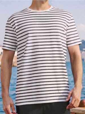 T-shirt męski ze sklepu: Sinsay w kategorii: T-shirty męskie - zdjęcie CC22A15-4CA-6968_606EY
