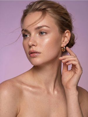 Kolczyki na jesień Sinsay ze sklepu: Sinsay w kategorii: Kolczyki - zdjęcie CC22A15-4CA-6968_768KO