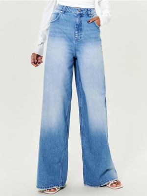 Jeansy damskie w miejskim stylu ze sklepu: Sinsay w kategorii: Jeansy damskie - zdjęcie CC22A15-4CA-6968_812DB