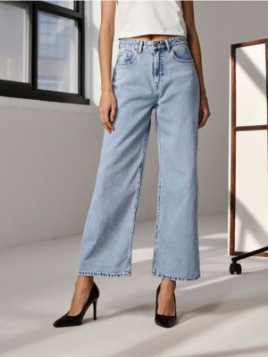 Jeansy damskie w miejskim stylu ze sklepu: Sinsay w kategorii: Jeansy damskie - zdjęcie CC22A15-4CA-6968_821DB