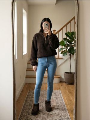Jeansy damskie w miejskim stylu ze sklepu: Sinsay w kategorii: Jeansy damskie - zdjęcie CC22A15-4CA-6968_870FI