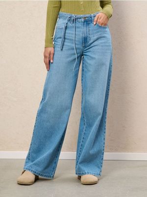 Jeansy damskie casualowe ze sklepu: Sinsay w kategorii: Jeansy damskie - zdjęcie CC22A15-4CA-6968_884EV