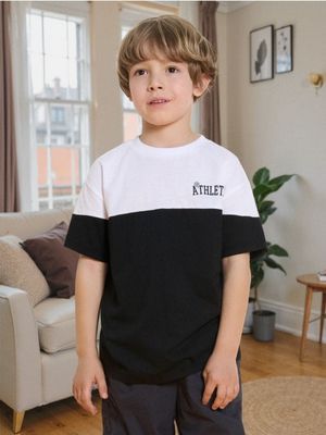 T-shirt chłopięce Sinsay ze sklepu: Sinsay w kategorii: T-shirty chłopięce - zdjęcie CC22A15-4CA-6968_921GE