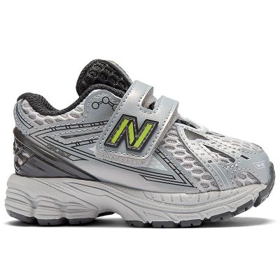 Buty sportowe dziecięce na wiosnę New Balance ze sklepu: streetstyle24.pl w kategorii: Buty sportowe dziecięce - zdjęcie E12E2BE-C1C-9438_3242156