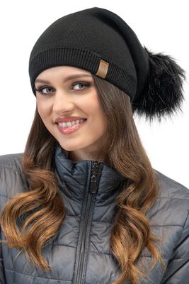 Czapka zimowa damska bez wzorów Vivisence ze sklepu: kontri.pl w kategorii: Czapki zimowe damskie - zdjęcie E1A5966-47C-7221_32514