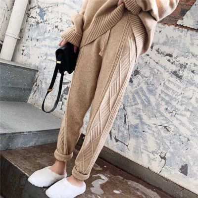 Spodnie damskie casual Intimica ze sklepu: Intimica.pl w kategorii: Spodnie damskie - zdjęcie WP-ADS-RTKIFPPPR_8703898845513
