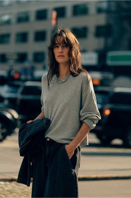 Bluzka damska casual na wiosnę ze sklepu: Jemiol w kategorii: Bluzki damskie - zdjęcie WP-ADS-TCXUI-55W_7478