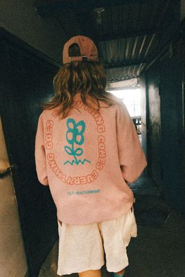 Bluza damska z haftem Surf Inc. ze sklepu: Surf Inc w kategorii: Bluzy damskie - zdjęcie WP-ADS-UGZXOURBE_729