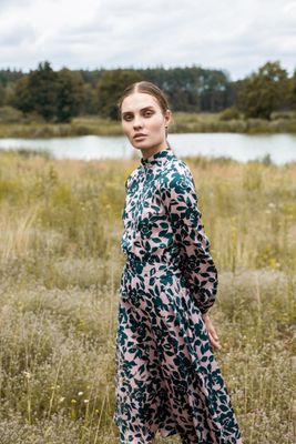Sukienka w stylu boho Makover ze sklepu: Cudmoda w kategorii: Sukienki - zdjęcie WP-ADS-ZJHDFTVFS_10265