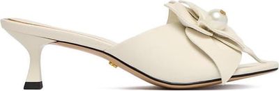 Klapki damskie eleganckie Gino Rossi ze sklepu: ccc.eu w kategorii: Klapki damskie - zdjęcie WP-CCC-G202M-SEF_5906751990377