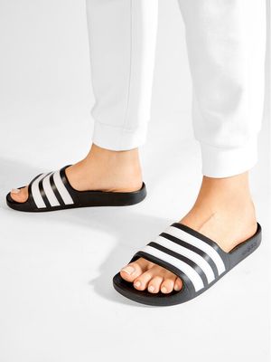 Klapki dziecięce na lato adidas ze sklepu: eobuwie.pl w kategorii: Klapki dziecięce - zdjęcie WP-EBWP-9KUZS-09B_0000200858616
